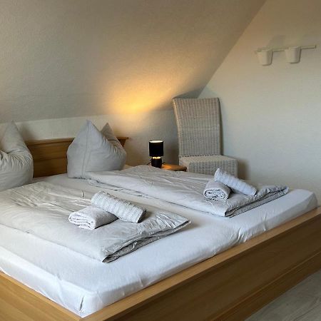 Ferienwohnung Am Schwanenteich Норден Екстериор снимка